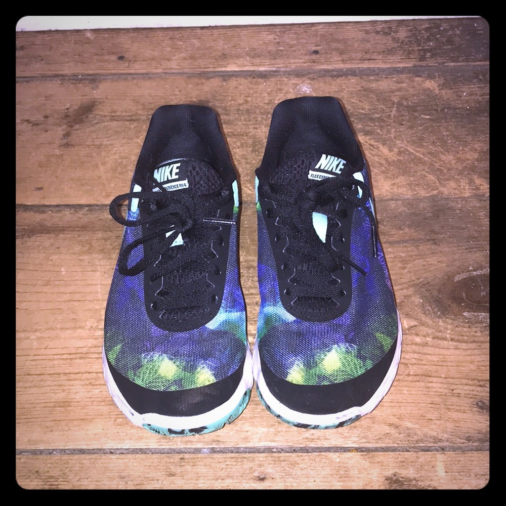 Super Cute Nike Running Shoes